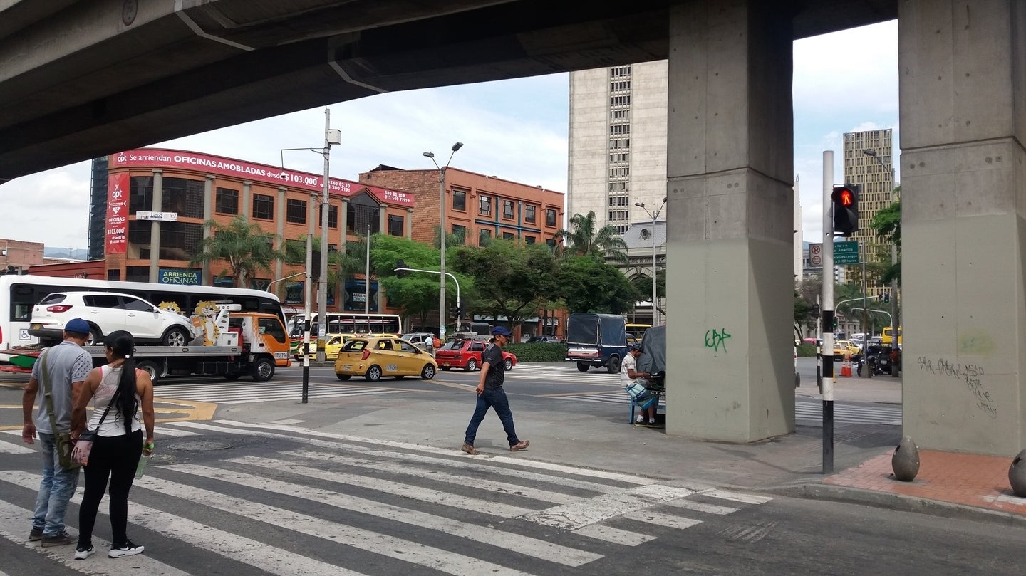 Riña entre un habitante de calle y un vendedor ambulante, dejó un muerto en el centro de Medellín