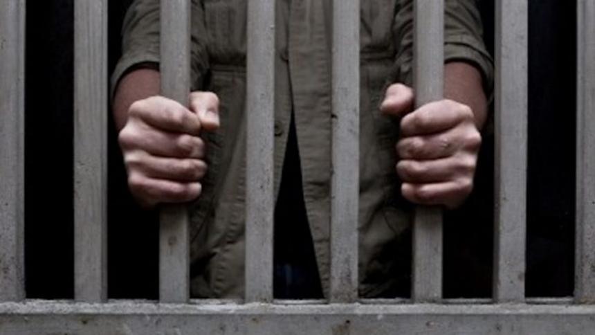 La víctima era abordada cuando pasaba por la casa del agresor camino al colegio.