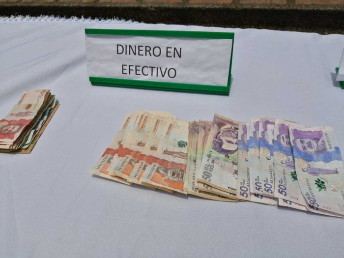 Parte del dinero incautado de la actividad ilícita.