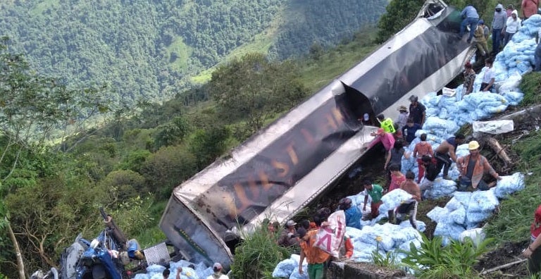 Accidente de camión en Valdivia, Antioquia