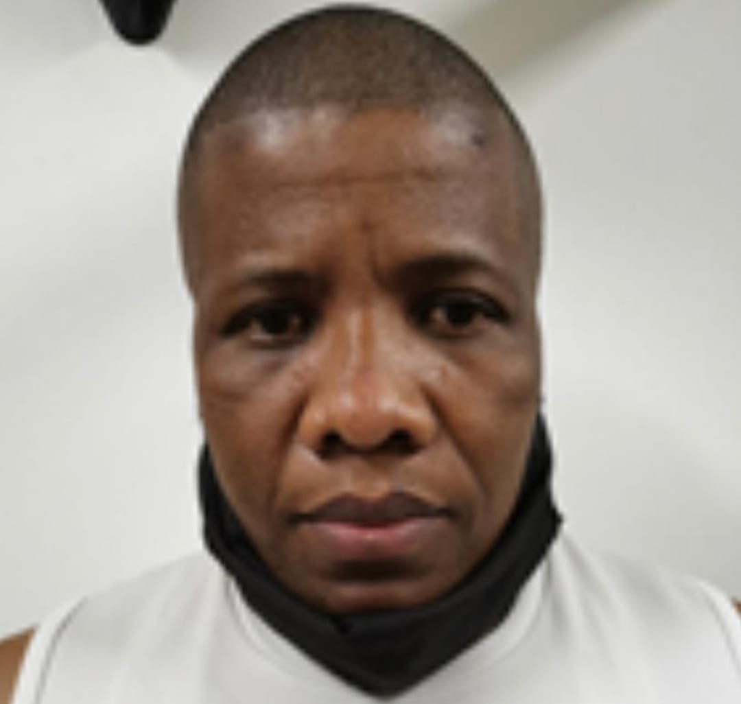 Patrullero de la policía le habría pedido la “liga” a un ladrón en Medellín