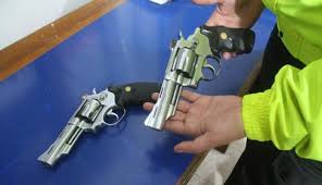 Las armas incautadas eran de uso civil y militar, reveló la Fiscalía General de la Nación.