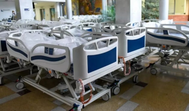 Camas UCI. (Imagen referencial).