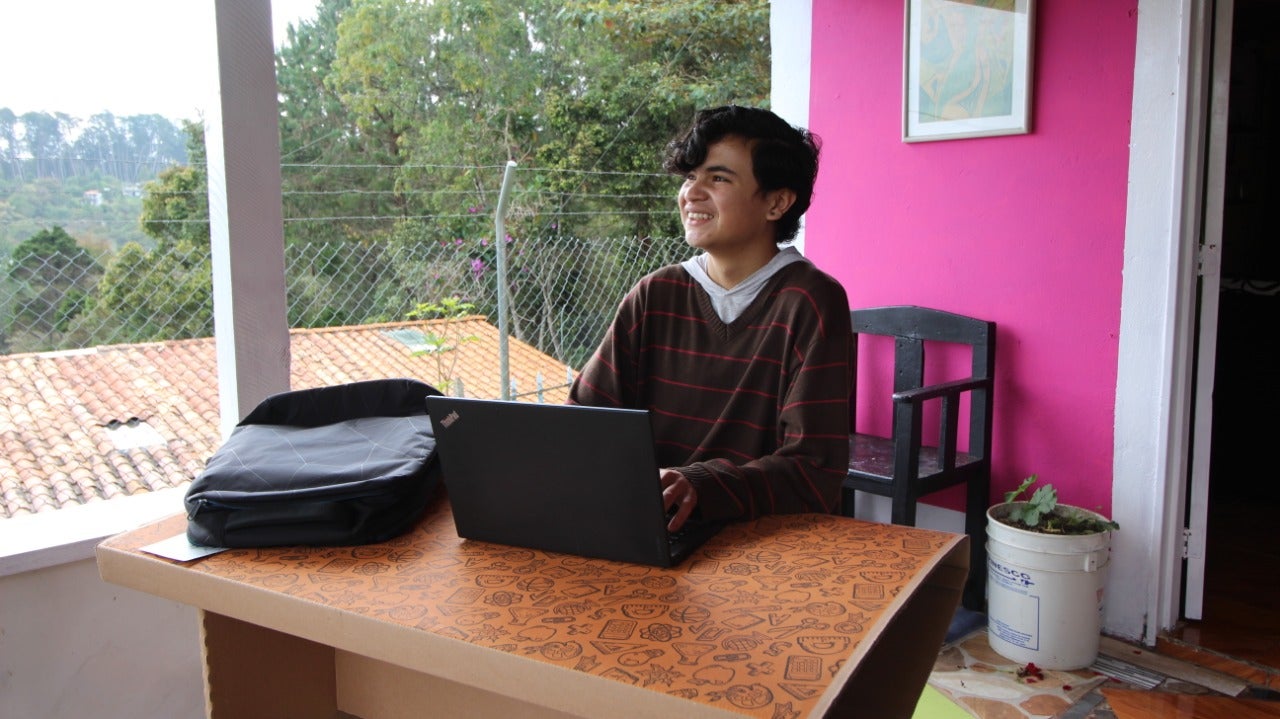 Los estudiantes, por ahora, no volverán a las aulas de clase en Medellín.