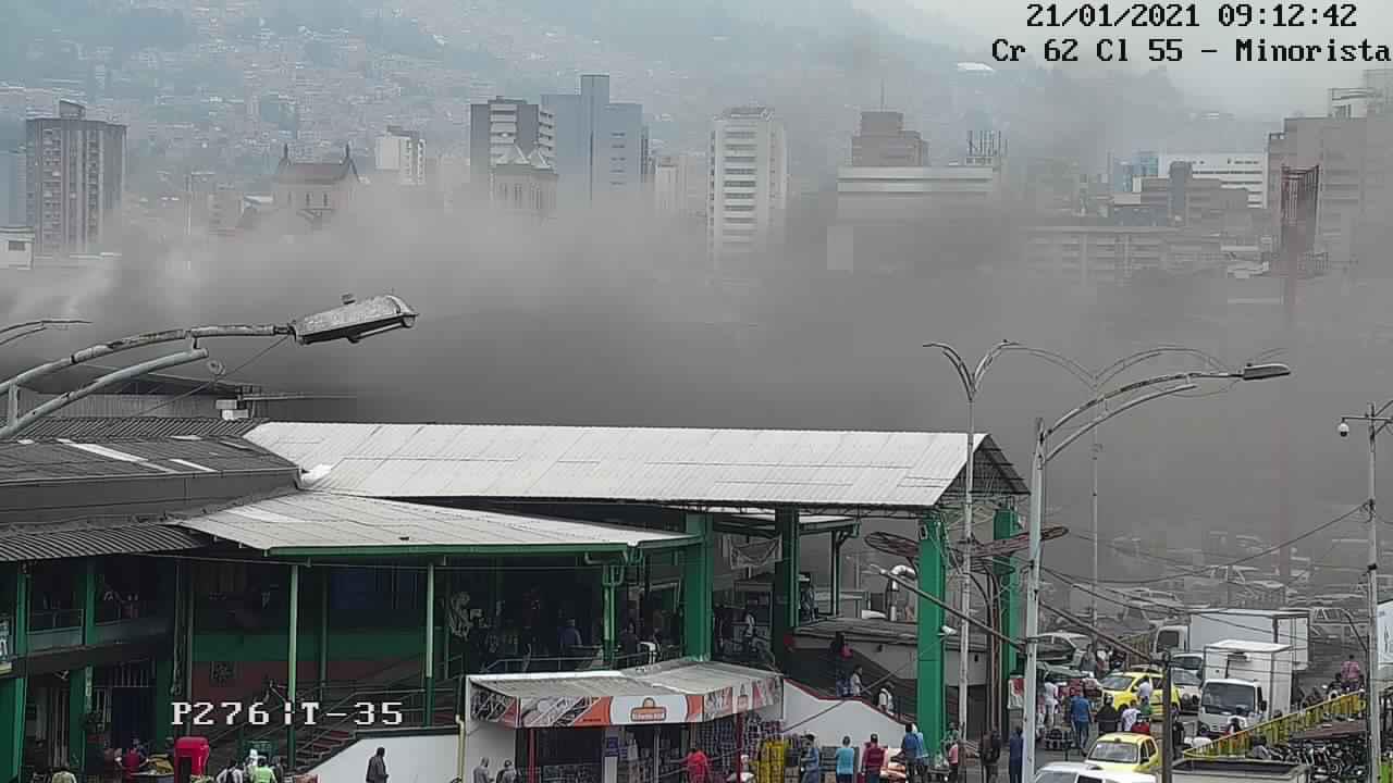 Controlan incendio en la Plaza Minorista de Medellín