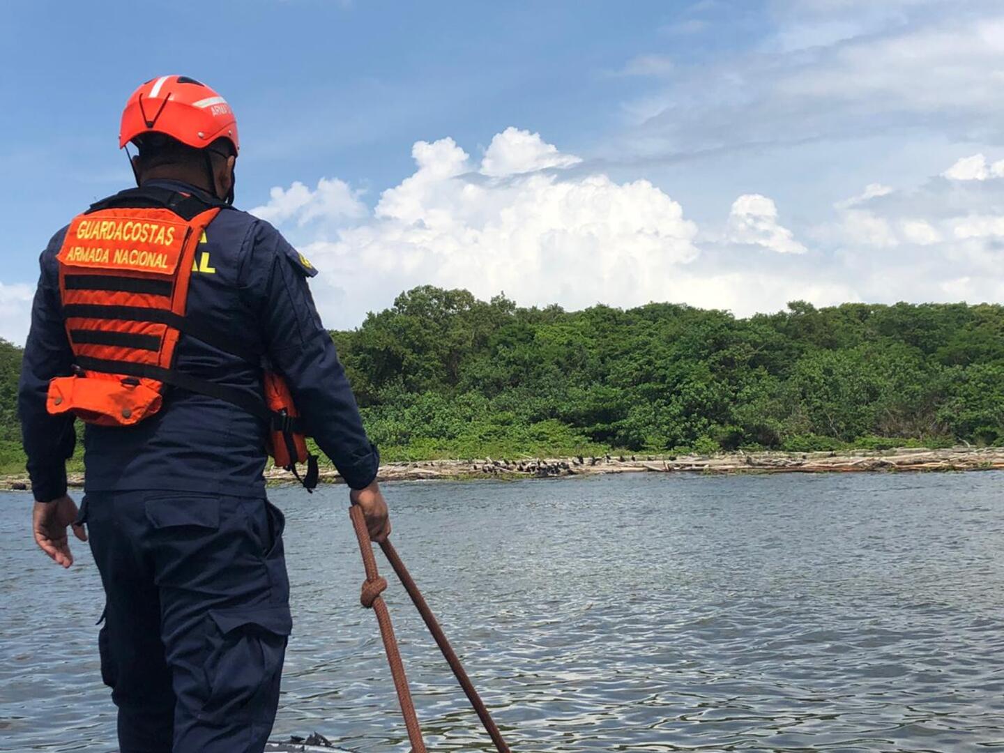 Búsqueda de náufragos de una embarcación en Acandí, Chocó.