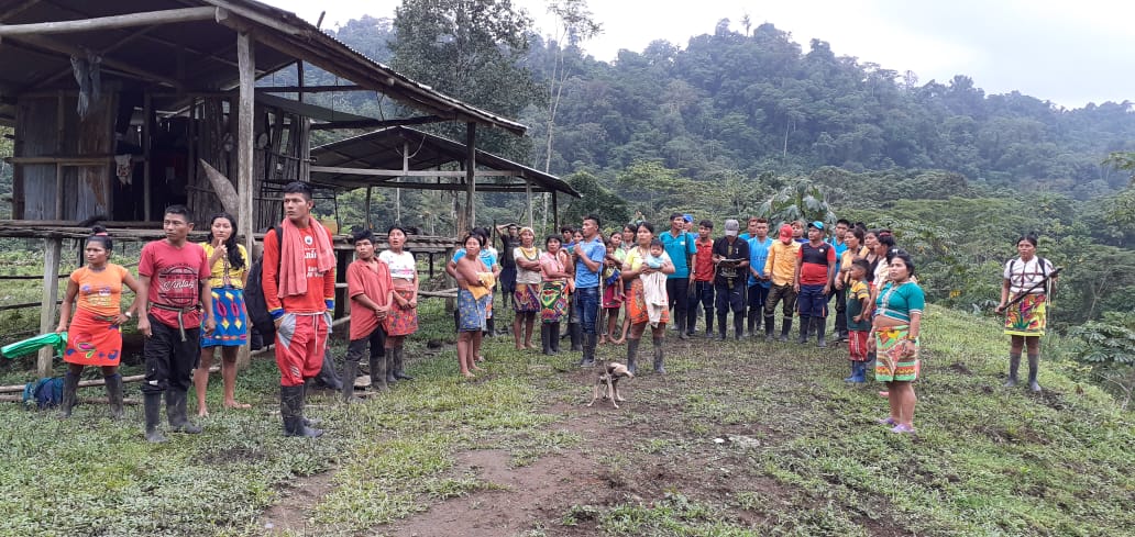 Indígenas embera eyádiba de resguardos ancestrales en Antioquia.