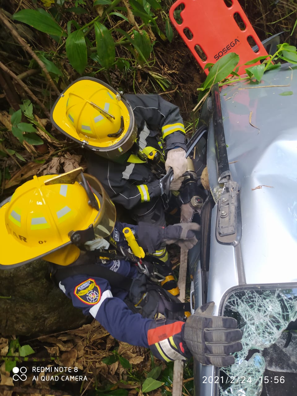 Imágenes del rescate milagroso a dos mujeres que cayeron a un abismo en La Estrella, Antioquia