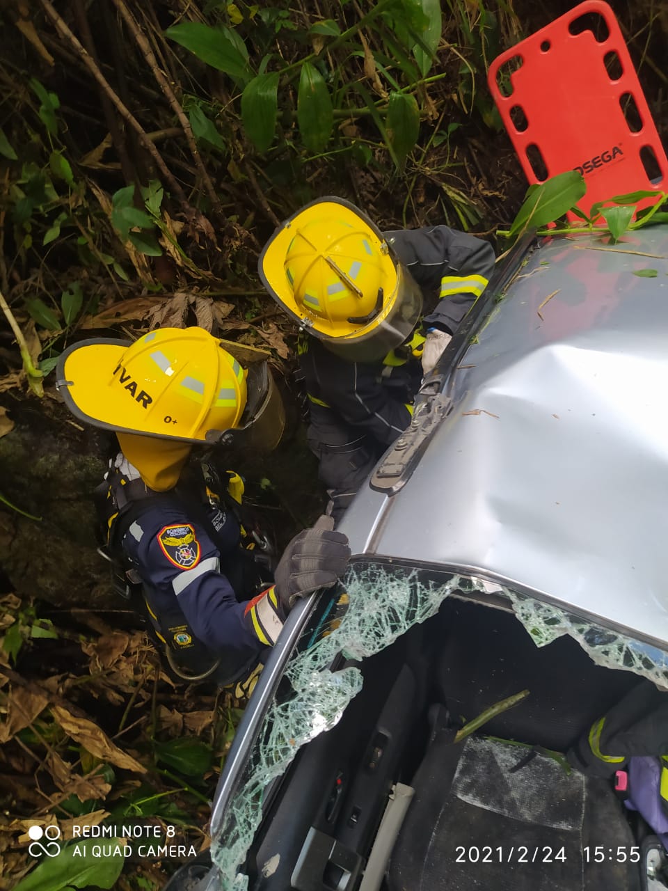 Imágenes del rescate milagroso a dos mujeres que cayeron a un abismo en La Estrella, Antioquia
