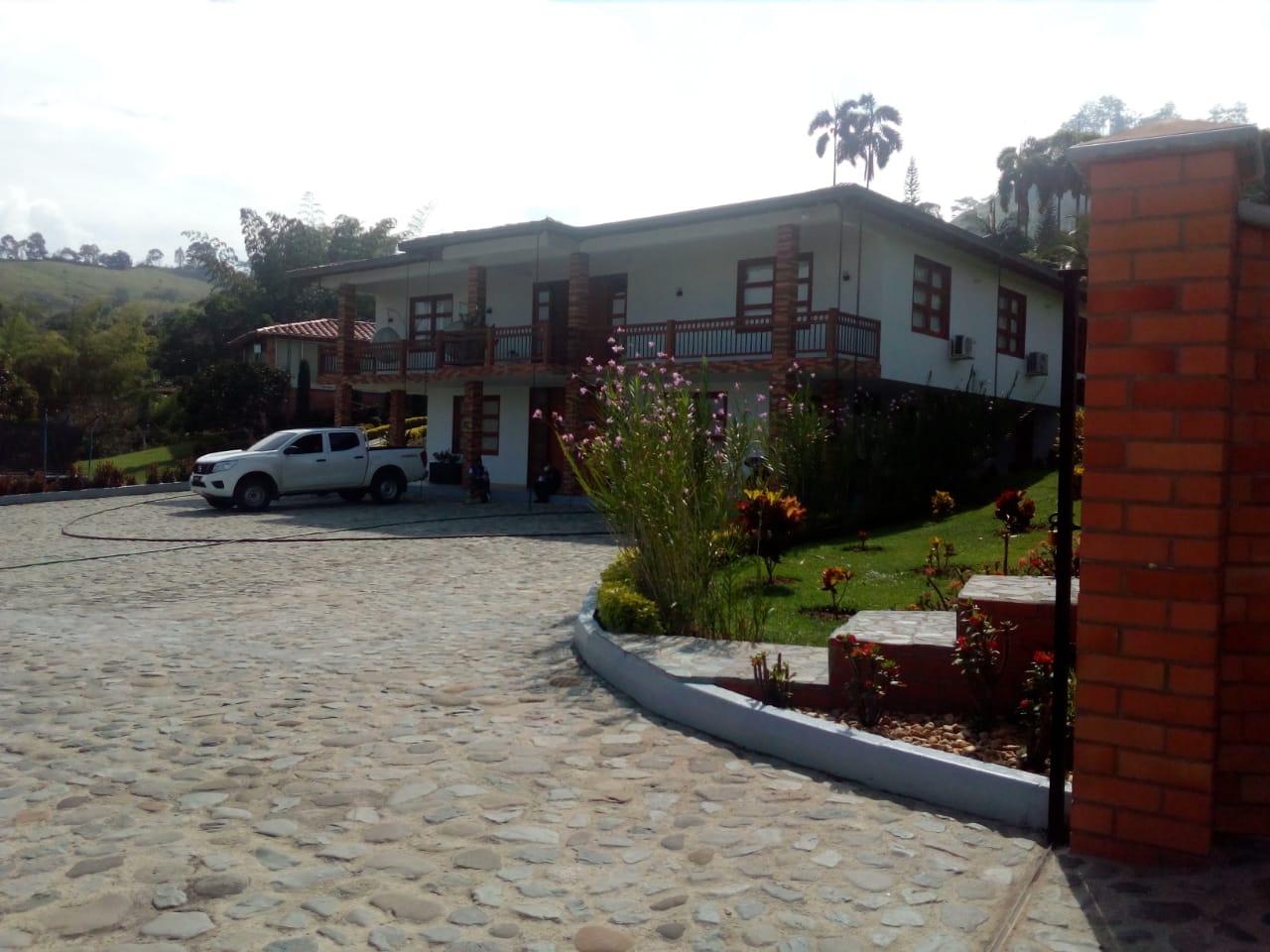 Ocupan fincas y casas de la temible “Oficina” en Medellín y Antioquia