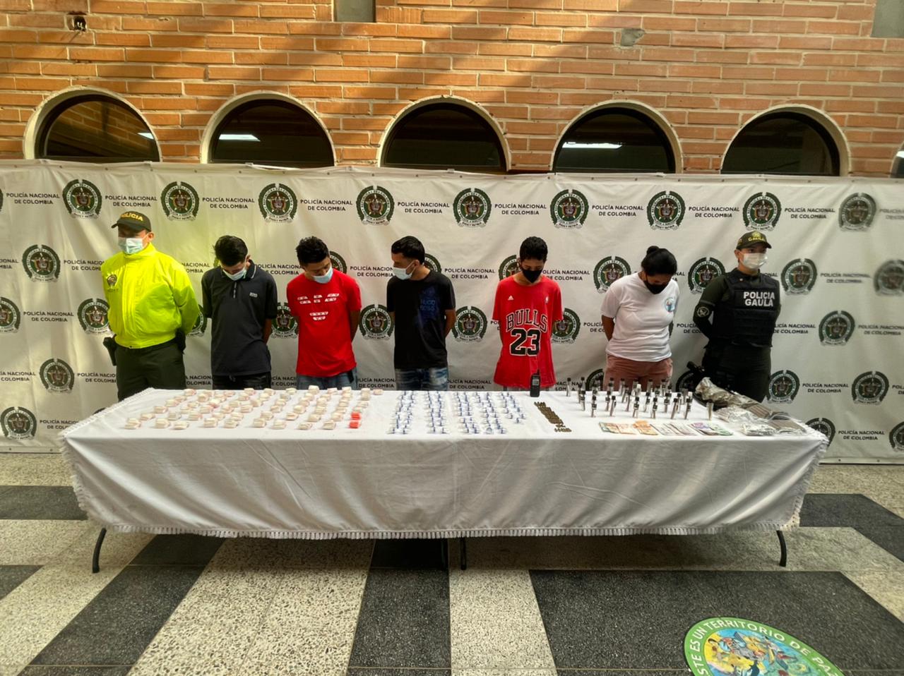 Capturan a “Muletas” y “Yordy” sicarios ocultos de la temible banda de Niquia Camacol de Bello