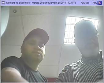 Imágenes de extranjeros dedicados al “cambiazo” de tarjetas bancarias a los adultos mayores en Medellín