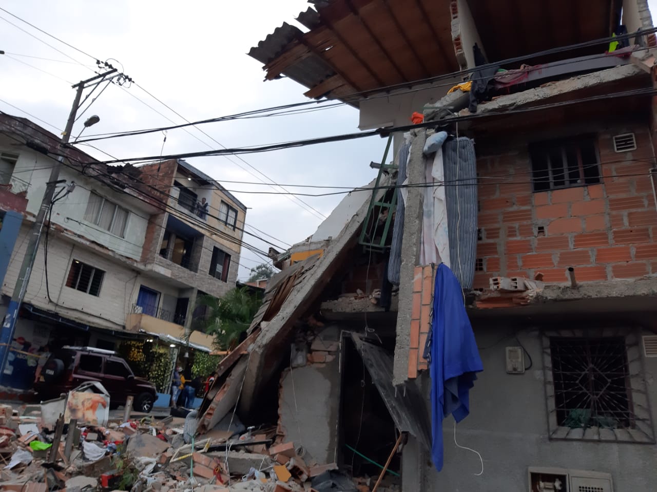 Ya son nueve los lesionados por explosión de vivienda en Robledo de Medellín