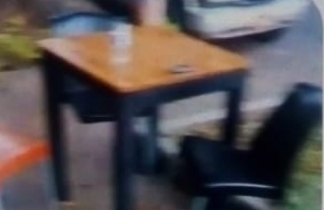 Asesinaron a un joven en una cafetería en el centro de Medellín