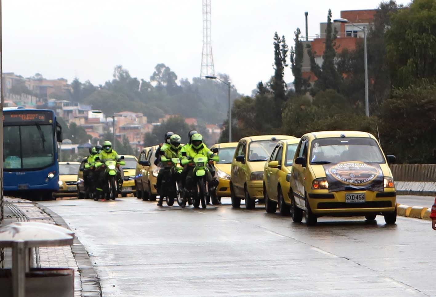 Taxistas: plan tortuga en Bogotá