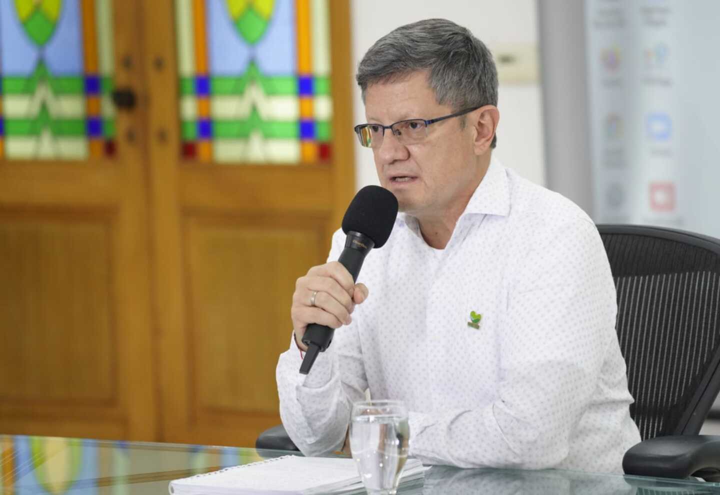 Imagen referencia del gobernador encargado de Antioquia, Luis Fernando Suárez.