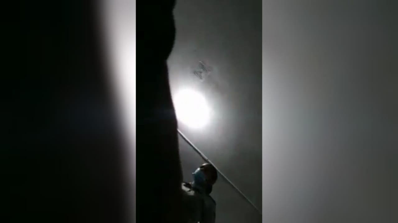 Denuncian abuso de autoridad contra un profesor en la estación policía de Copacabana