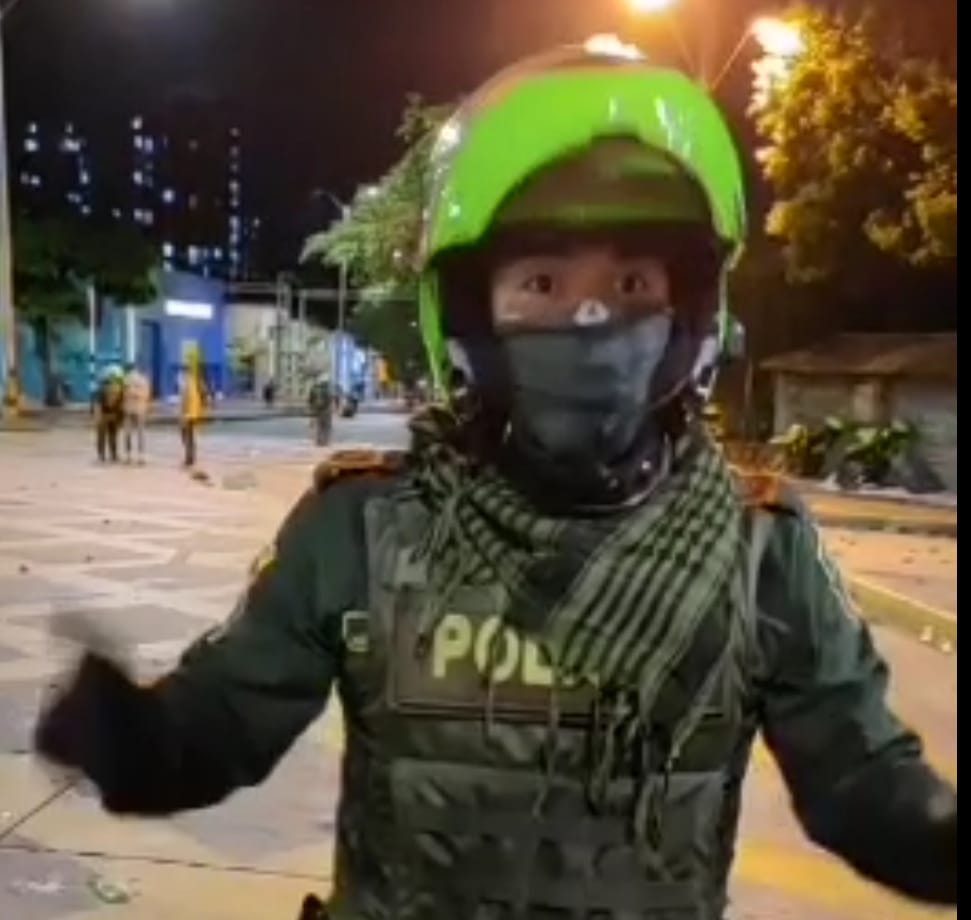 Policía de Medellín explicó el momento en que la marcha pacífica se convirtió en disturbio