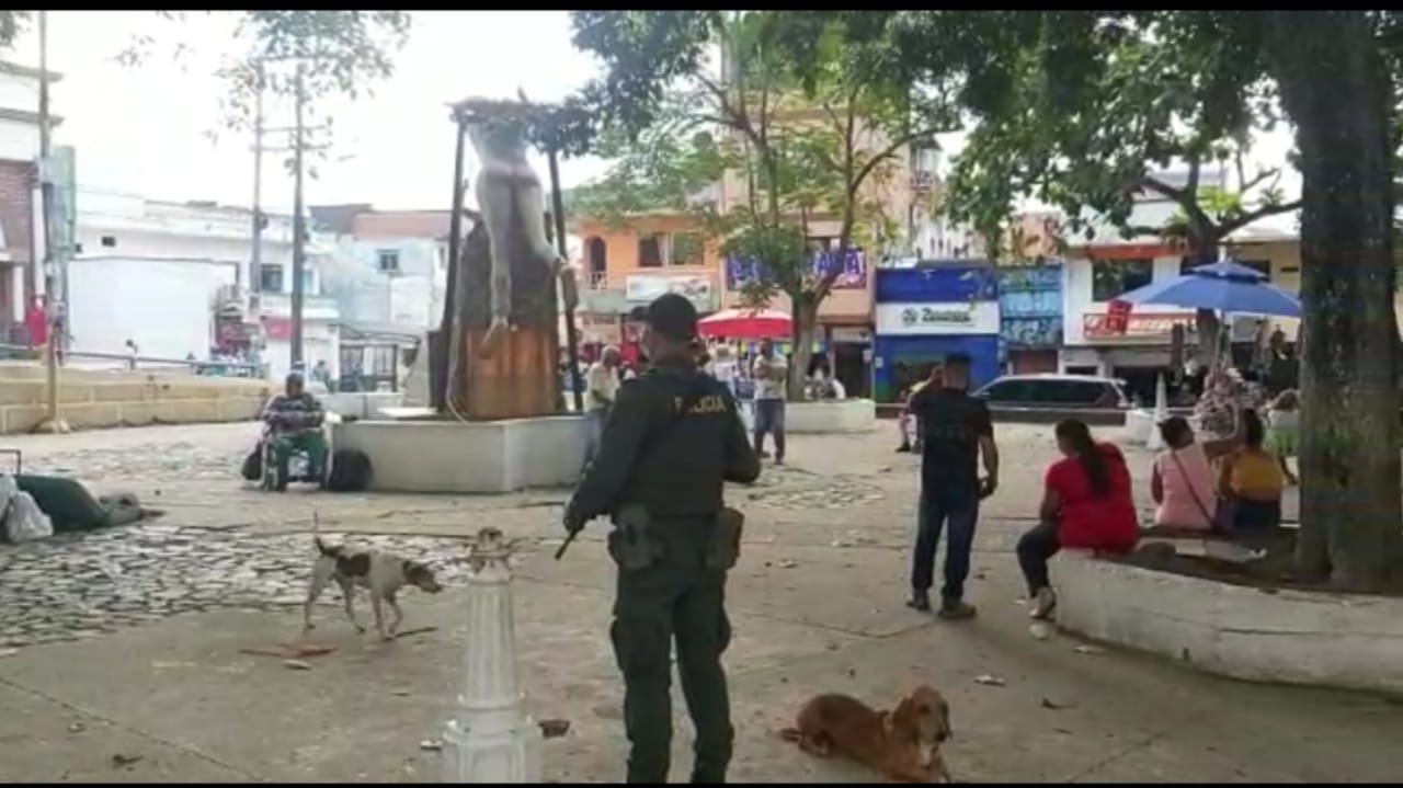 Por los responsables, las autoridades ofrecen hasta 20 millones de pesos en recompensa.