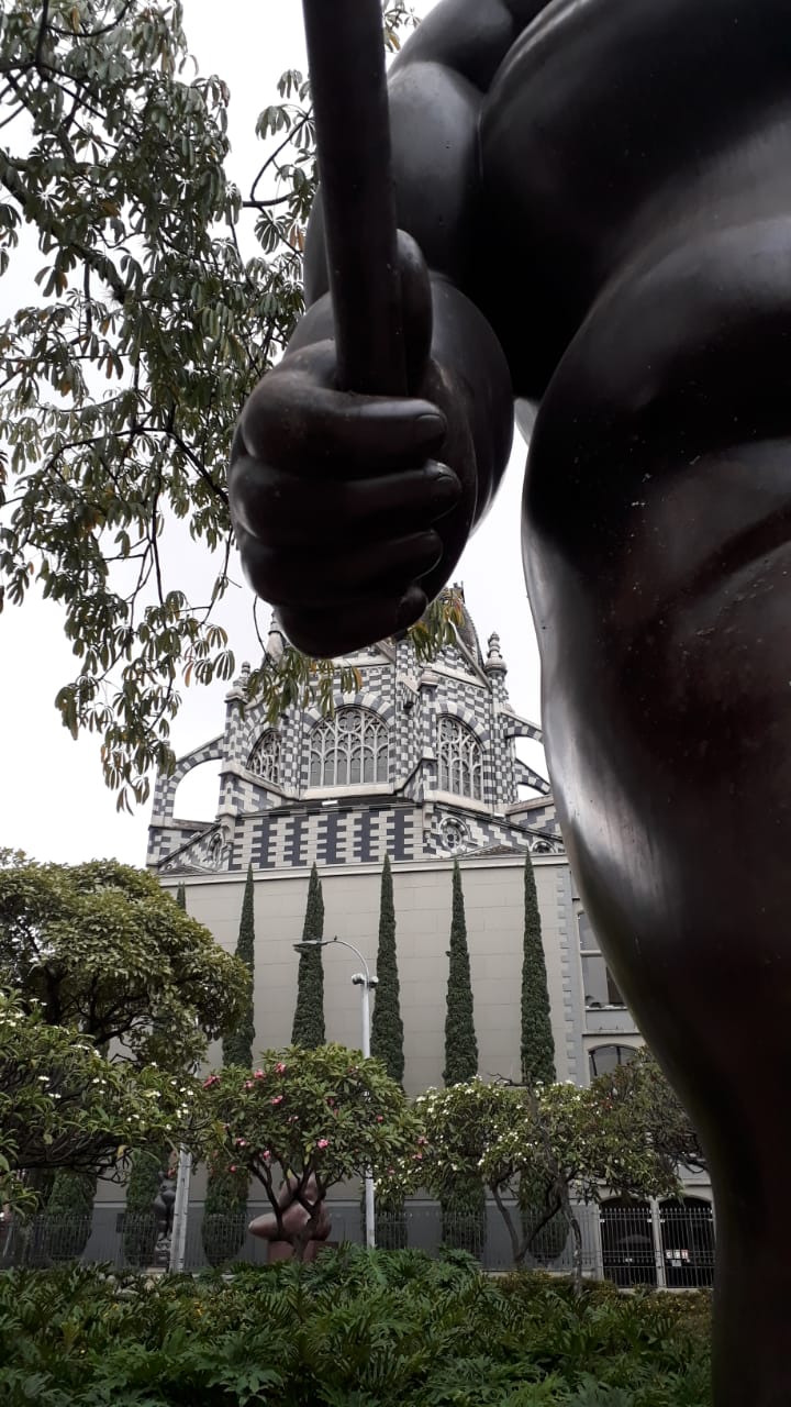 Vandalizaron esculturas del maestro Fernando Botero en Medellín