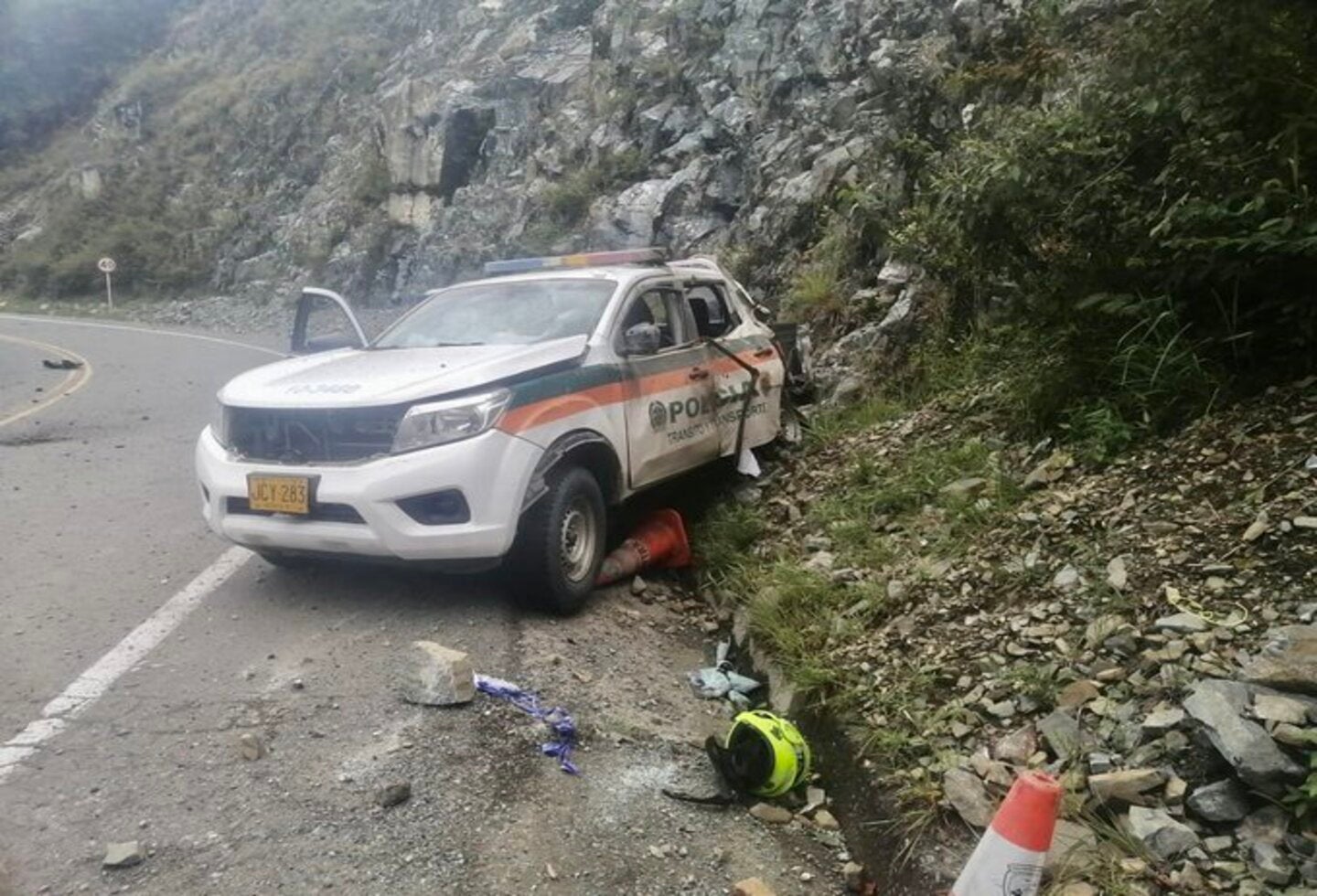 Hostigamiento a patrulla de la Policía en Santa Fe de Antioquia.