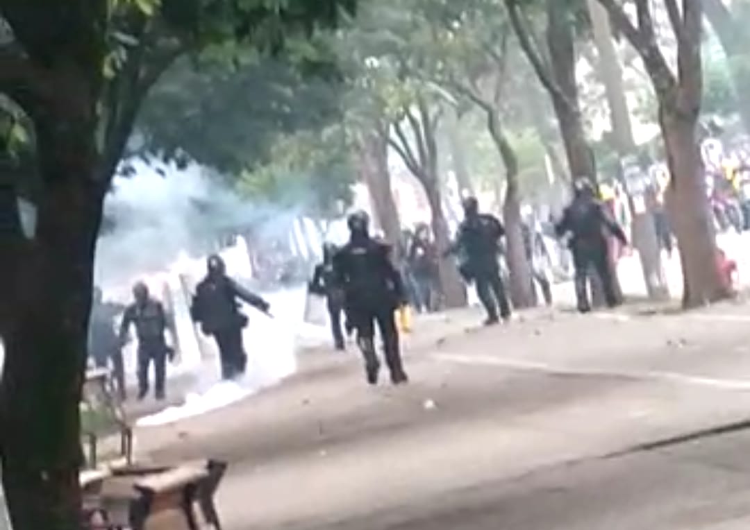 A menor de edad que participó en marchas en Medellín se le estalló una papa explosiva