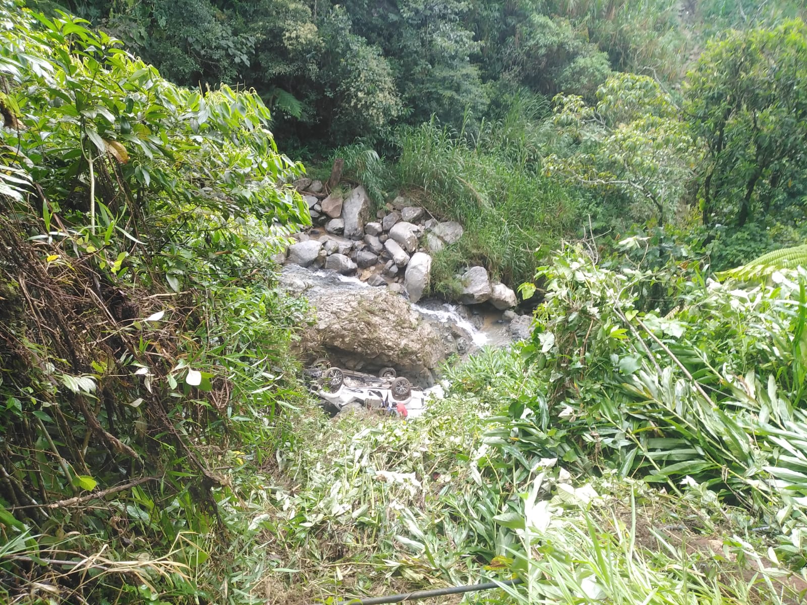 Dos personas muertas y dos más heridas, dejó terrible accidente en Cocorná, Antioquia