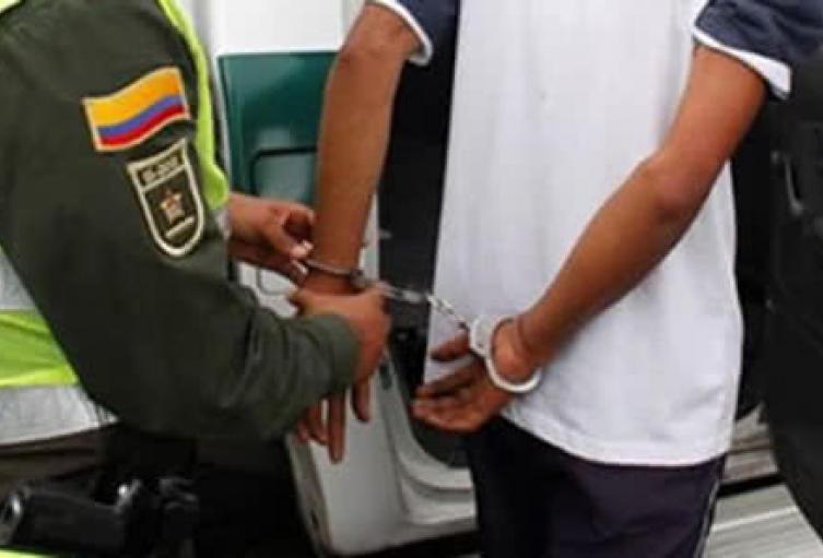 Esta persona es investigada por este homicidio, informó la Fiscalía.