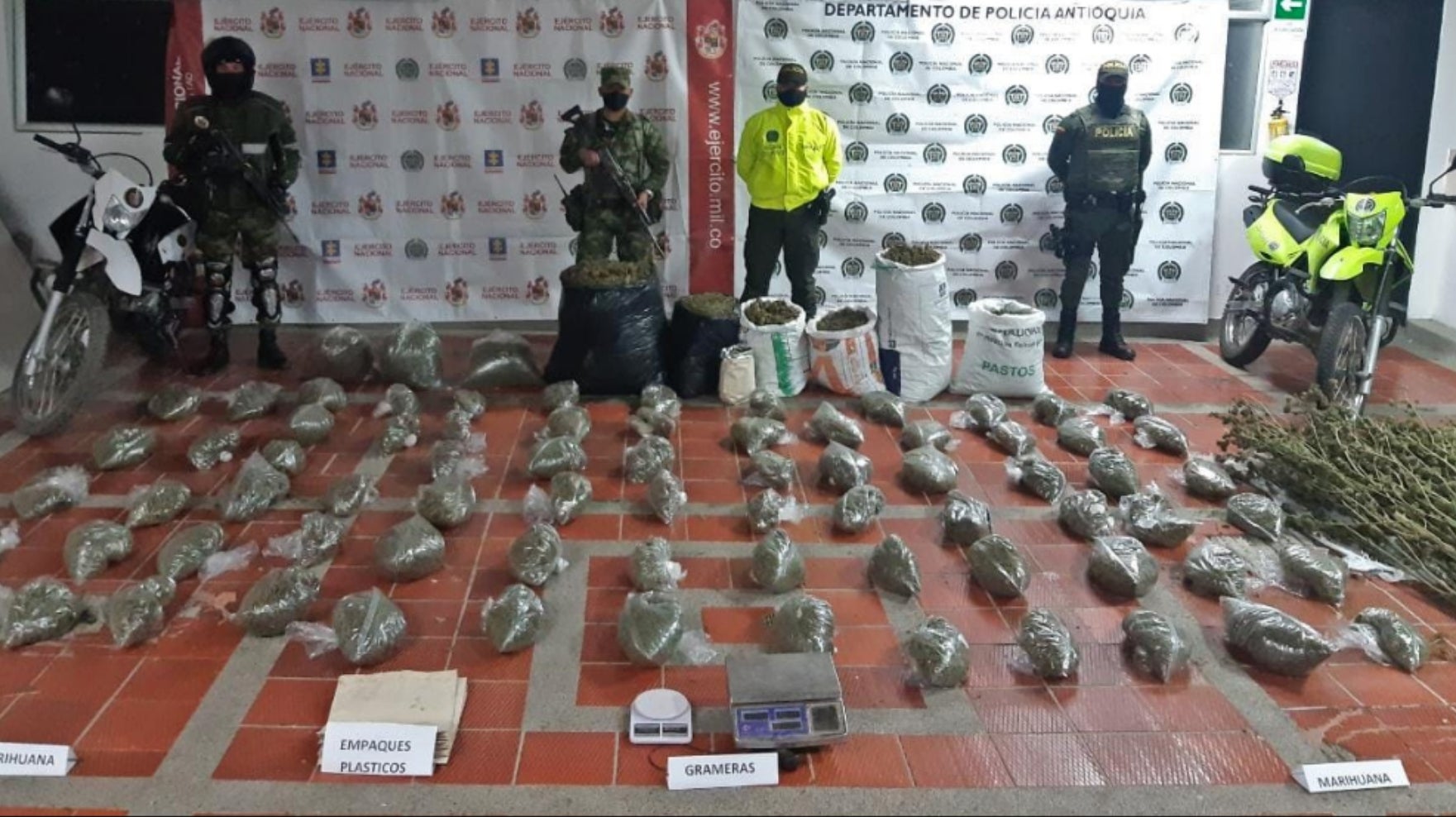 En ese lugar fueron incautados 1500 gramos de marihuana y 200 plantas del mismo estupefaciente.