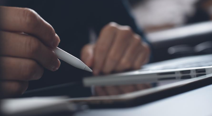 Redes sociales internet firma digital