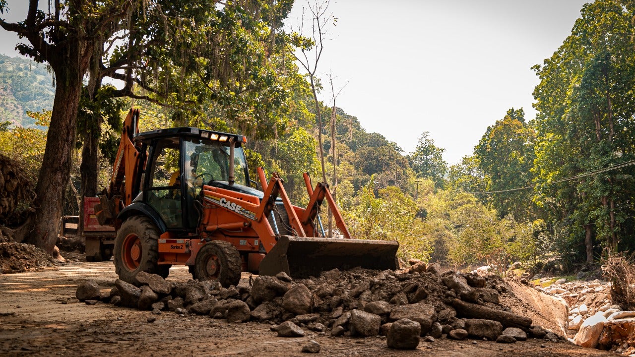 Trabajos derrumbes en las vías