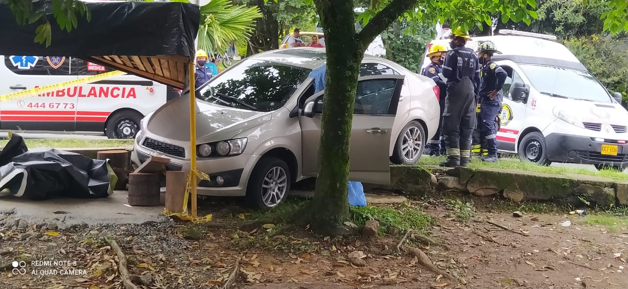 A punta de bala enciende a conductor en La Estrella, Antioquia