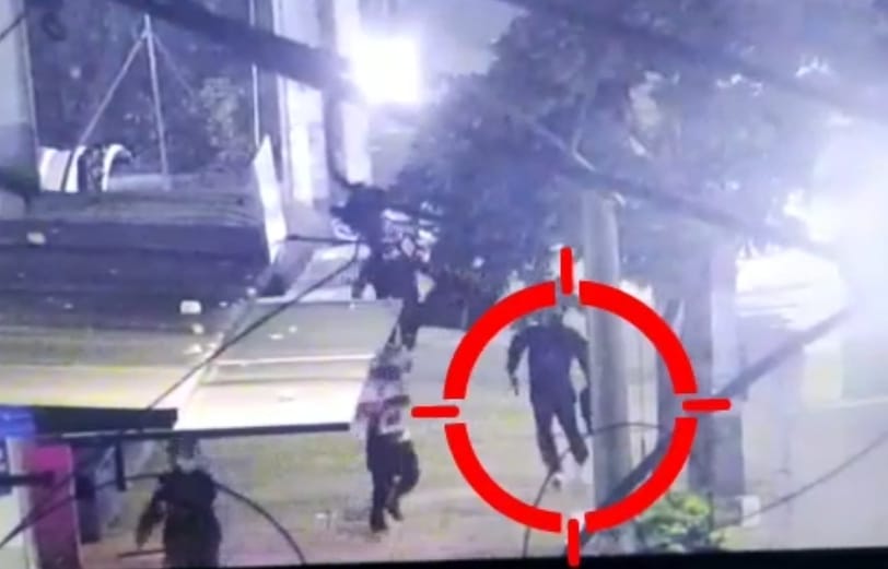 Encapuchado disparó contra la Policía durante marchas en Medellín