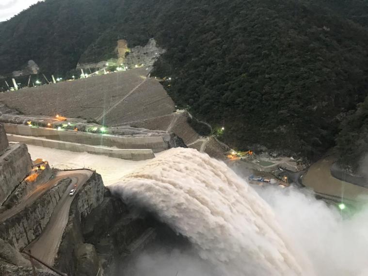 Siete empresas nacionales e internacionales visitaron la futura generadora de energía.
