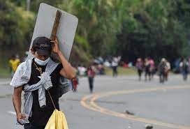 Indígenas y mineros del Chocó tienen cerradas las vías que comunican a Quibdó con Pereira y Medellín