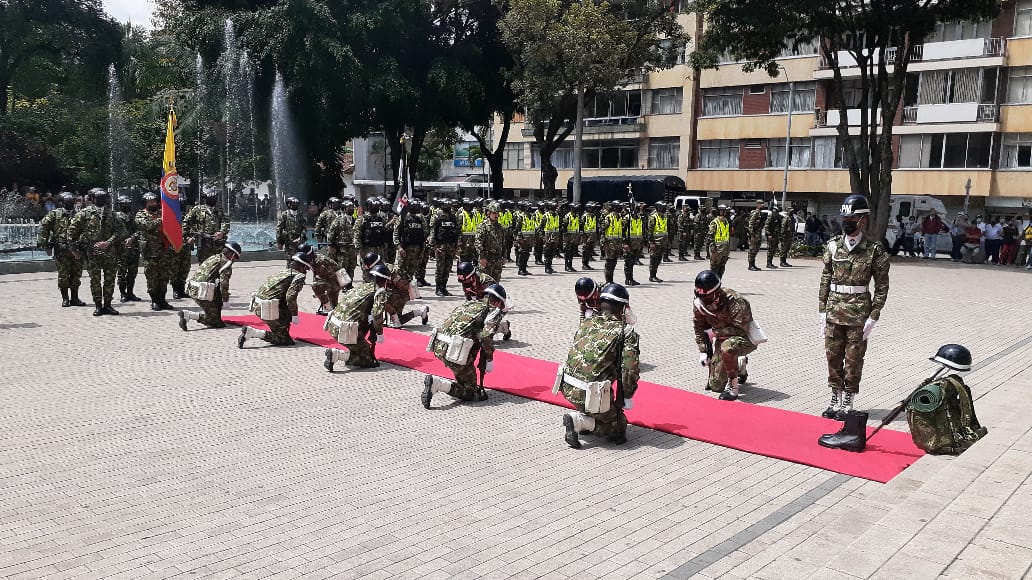 A Medellín llegaron mil 100 uniformados de la policía militar vigilar las comunas