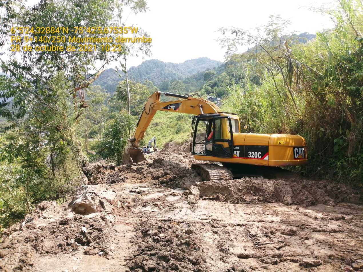 Afectaciones en la vía de Angelópolis, Antioquia.