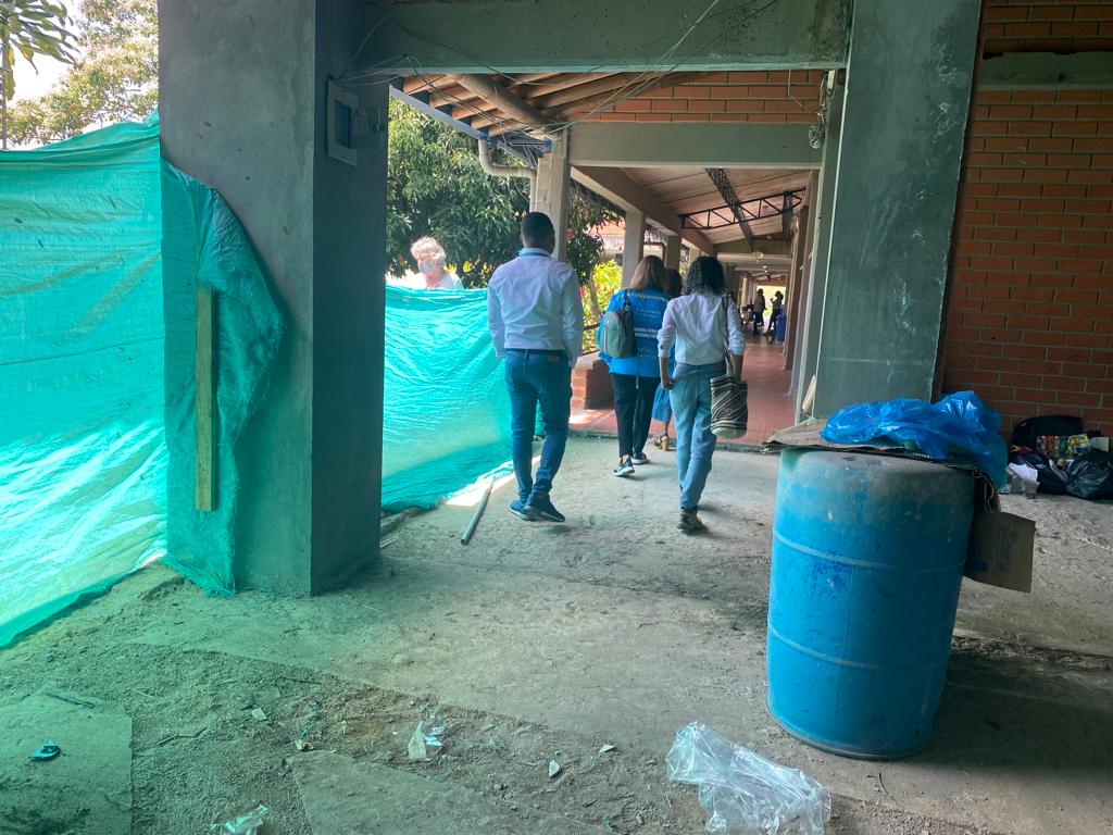 Más de 50 colegios en Medellín retornaron a la presencialidad en malas condiciones