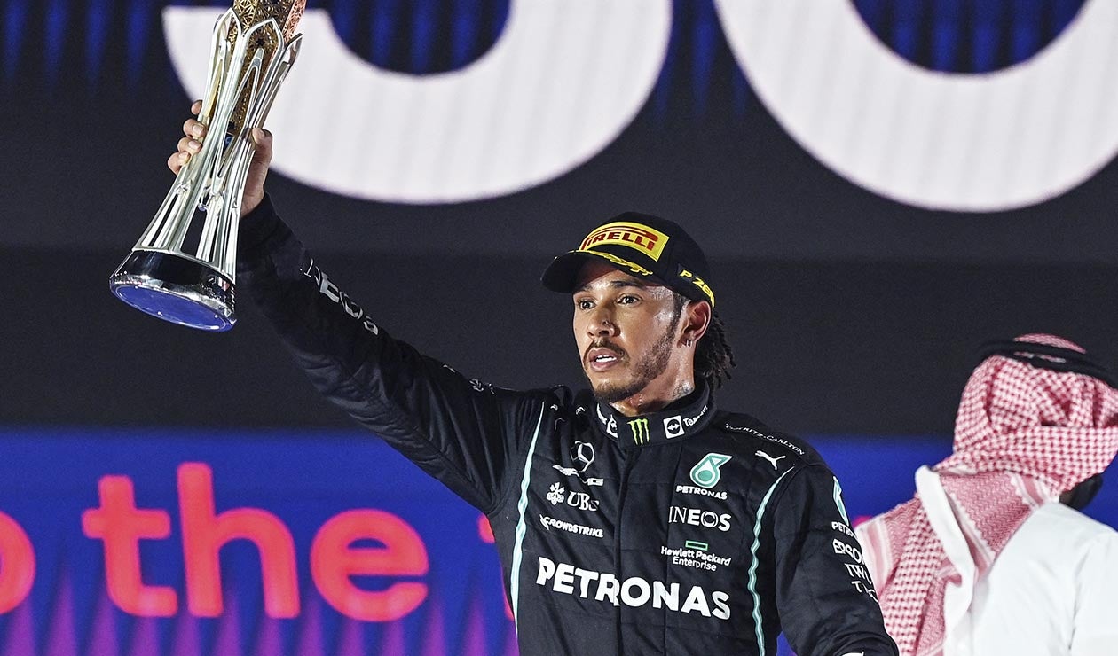 Hamilton gana caótico GP de Arabia