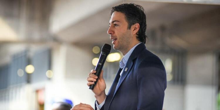 Alcalde Daniel Quintero denuncia que 60% de los firmantes para revocarlo "no eran de Medellín"