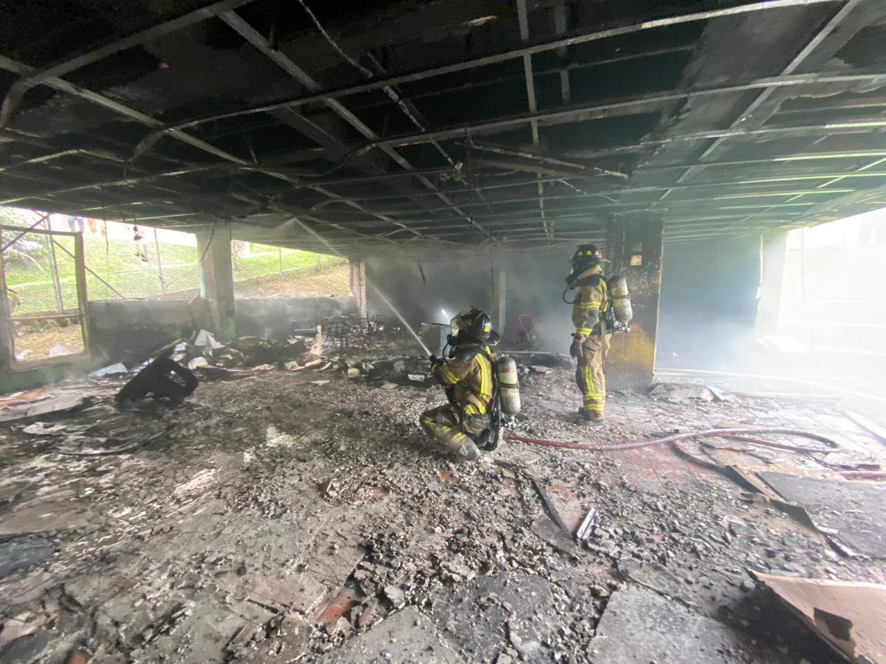 [Fotos] ¡Qué Susto! Incendio en un centro de protección infantil en El Poblado