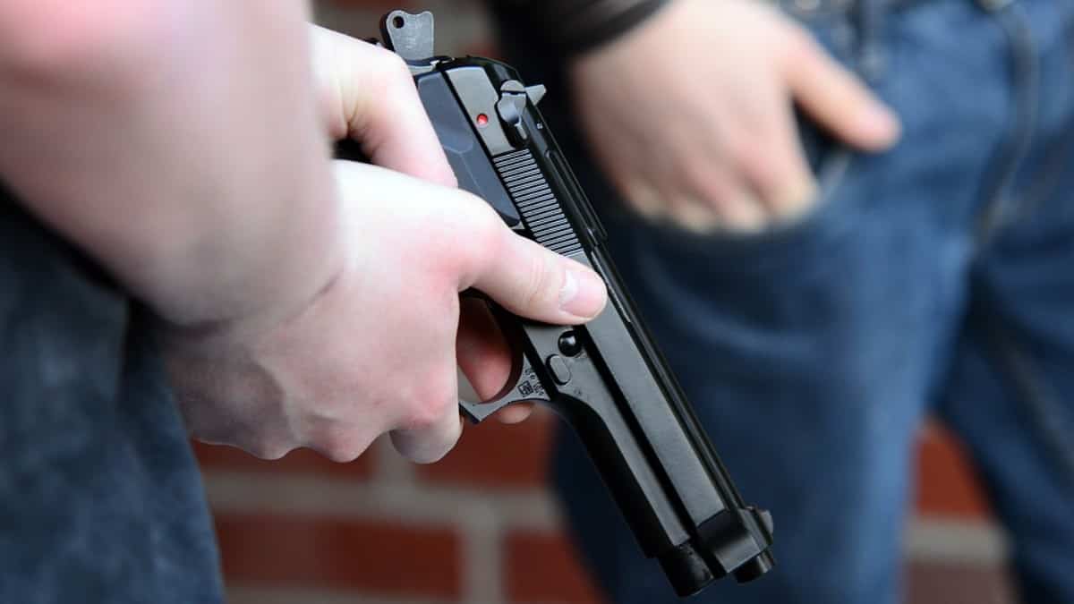 Ambos homicidios son materia de investigación.