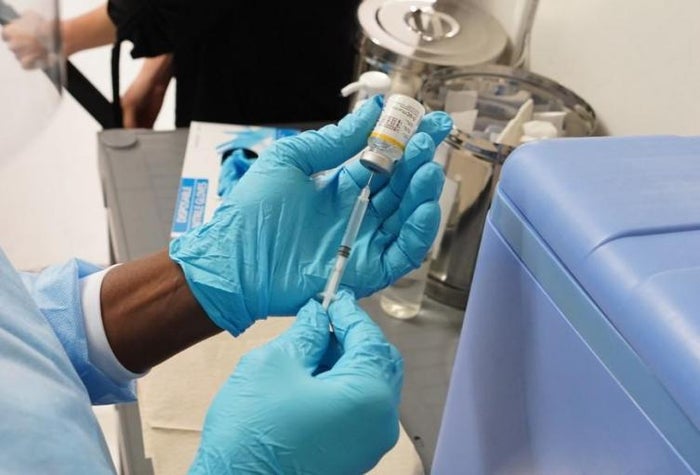 Con la llegada de cientos de viajeros, Medellín se prepara para el aumento de contagios Covid