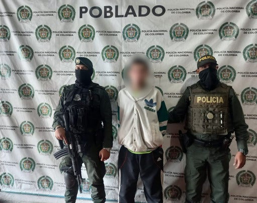 Autoridades analizan si participó en el homicidio de una profesora en Medellín.