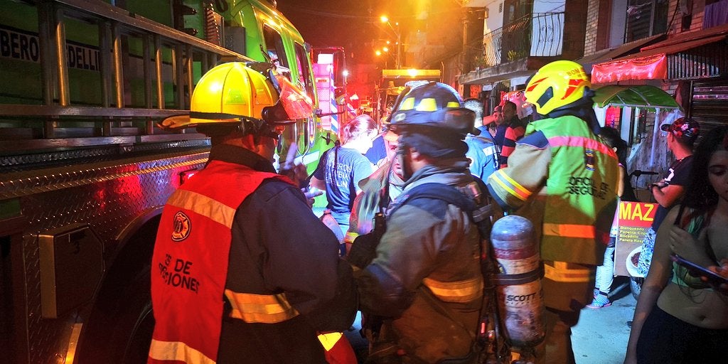 Las autoridades hicieron un llamado a la comunidad a no hacer fogones de leña sobre zonas verdes.