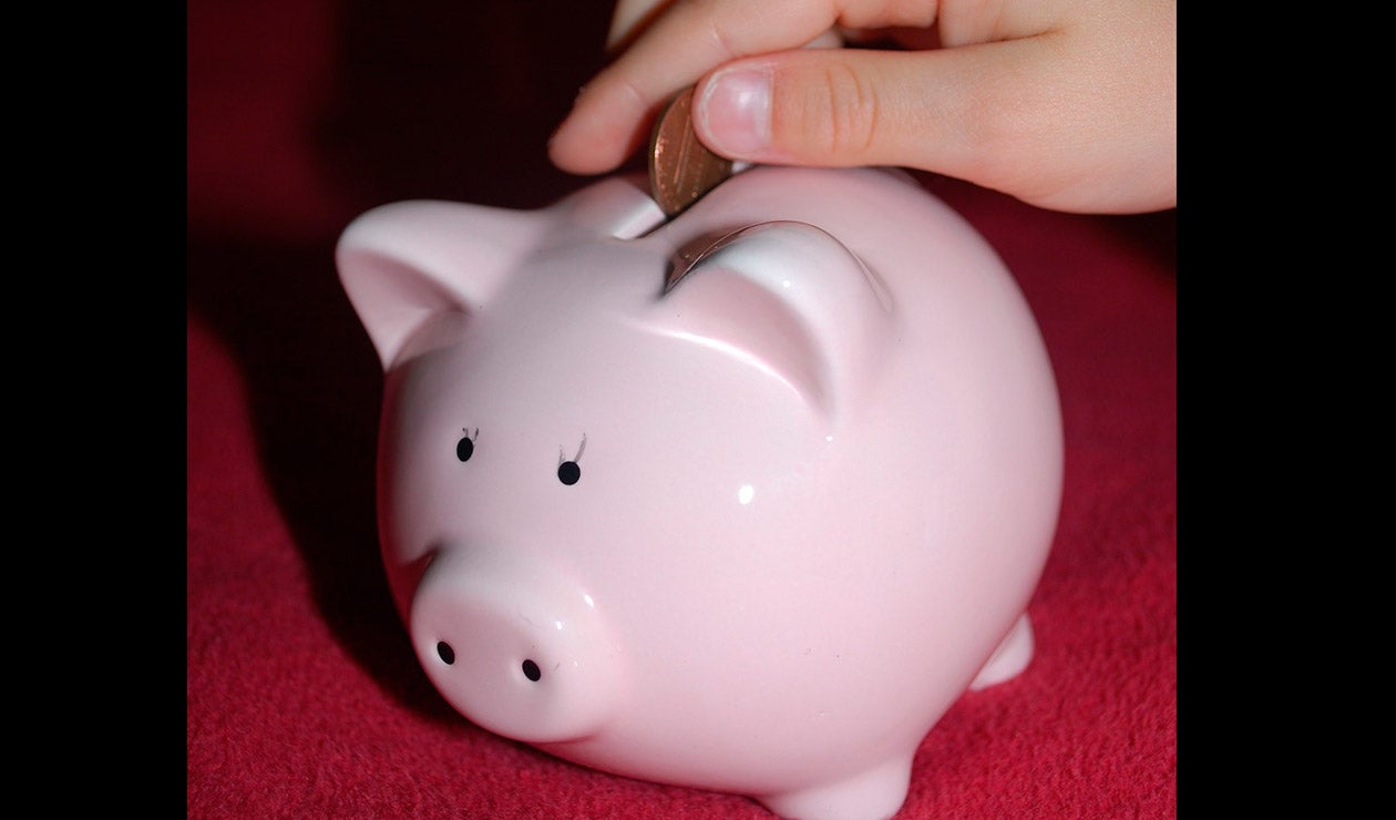 Ahorro en niños con alcancía