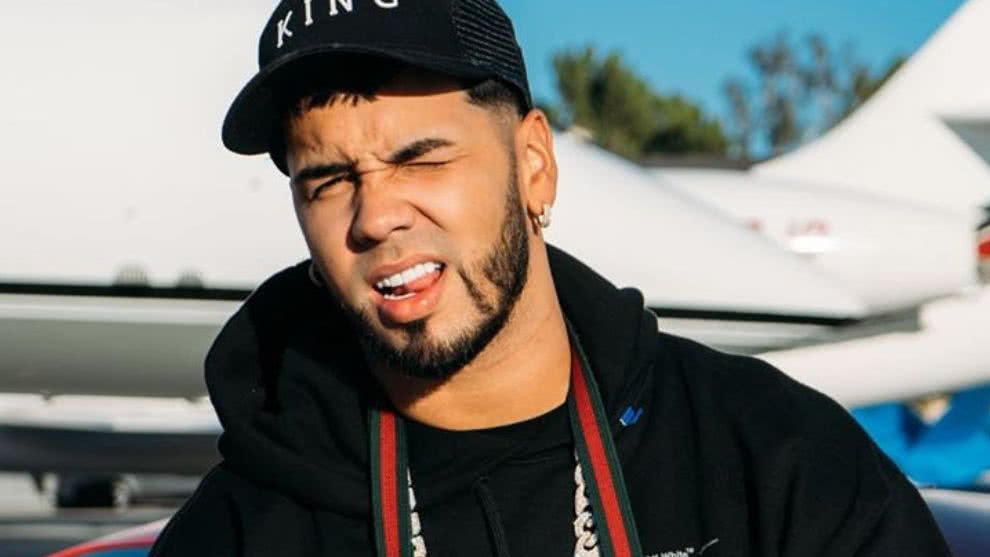 Pastor habría abusado sexualmente de más de 50 mujeres