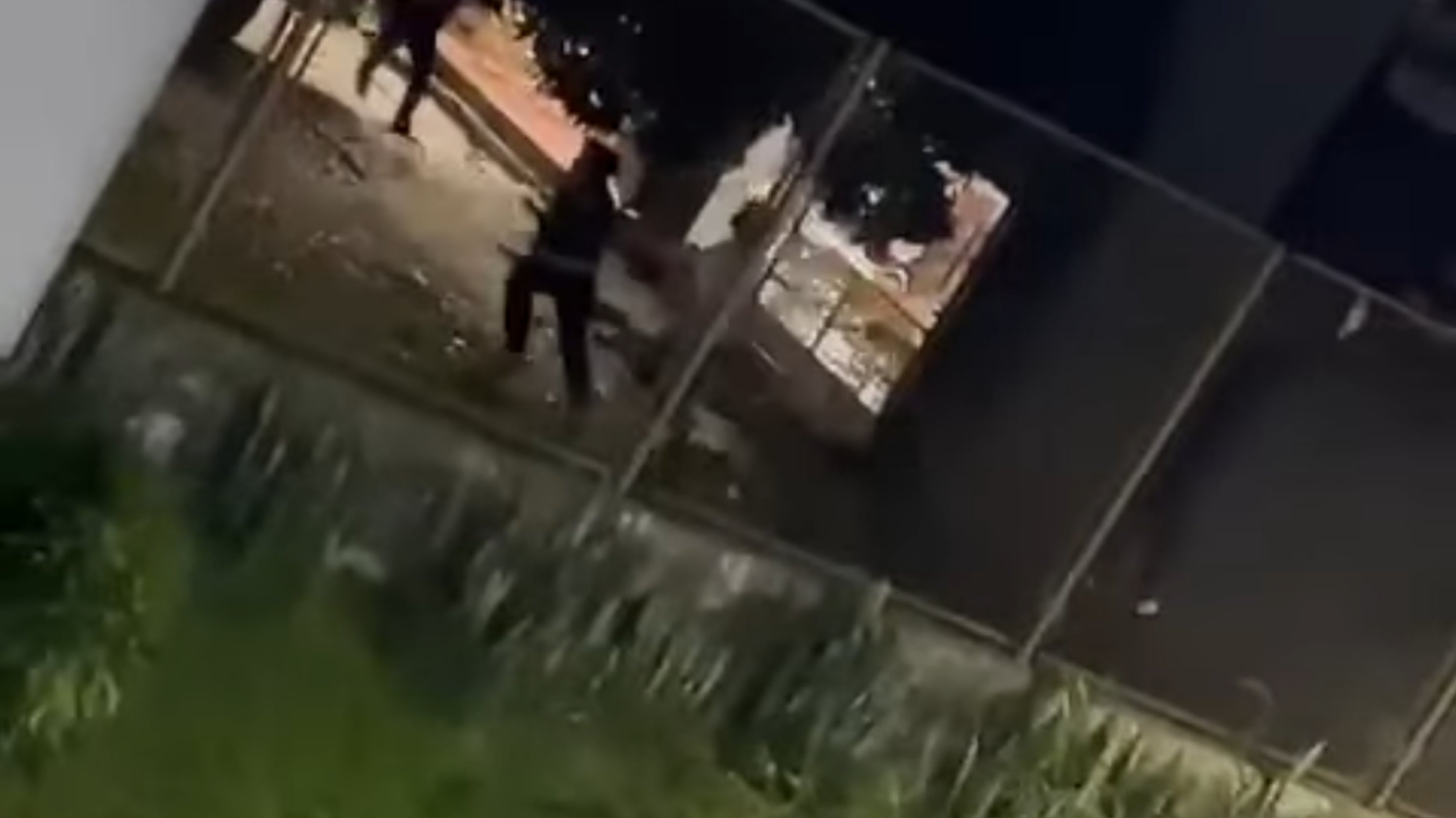 Una persona más que les habría ayudado fue capturado.