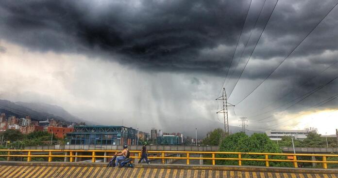 La capital antioqueña registra temperaturas de hasta 14 grados centígrados en las noches.