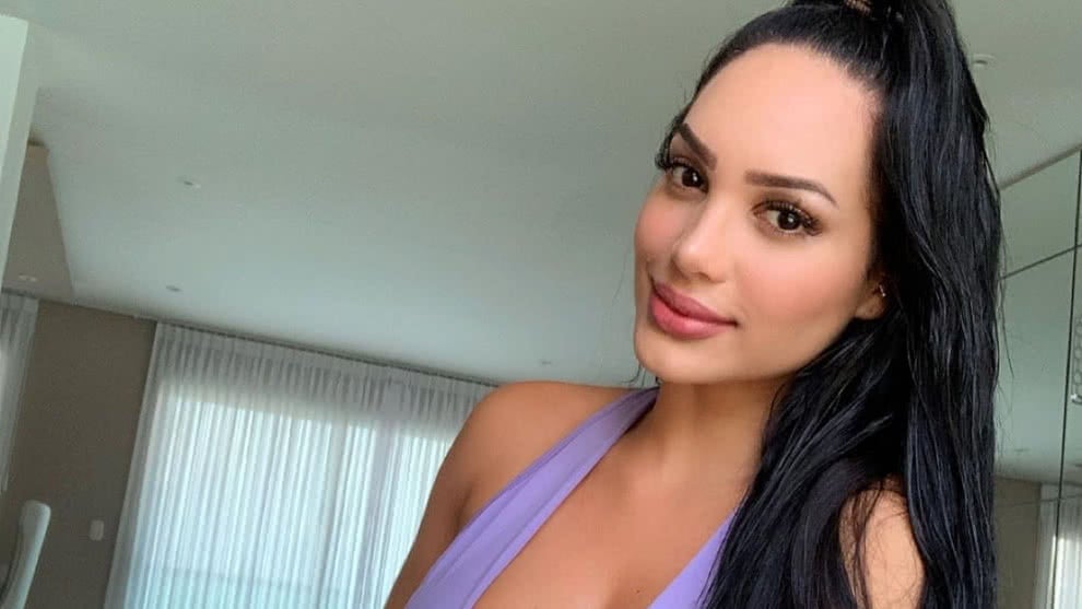 Andrea Valdiri hizo día de retos junto a trabajadores, un gran gesto para ayudarlos económicamente